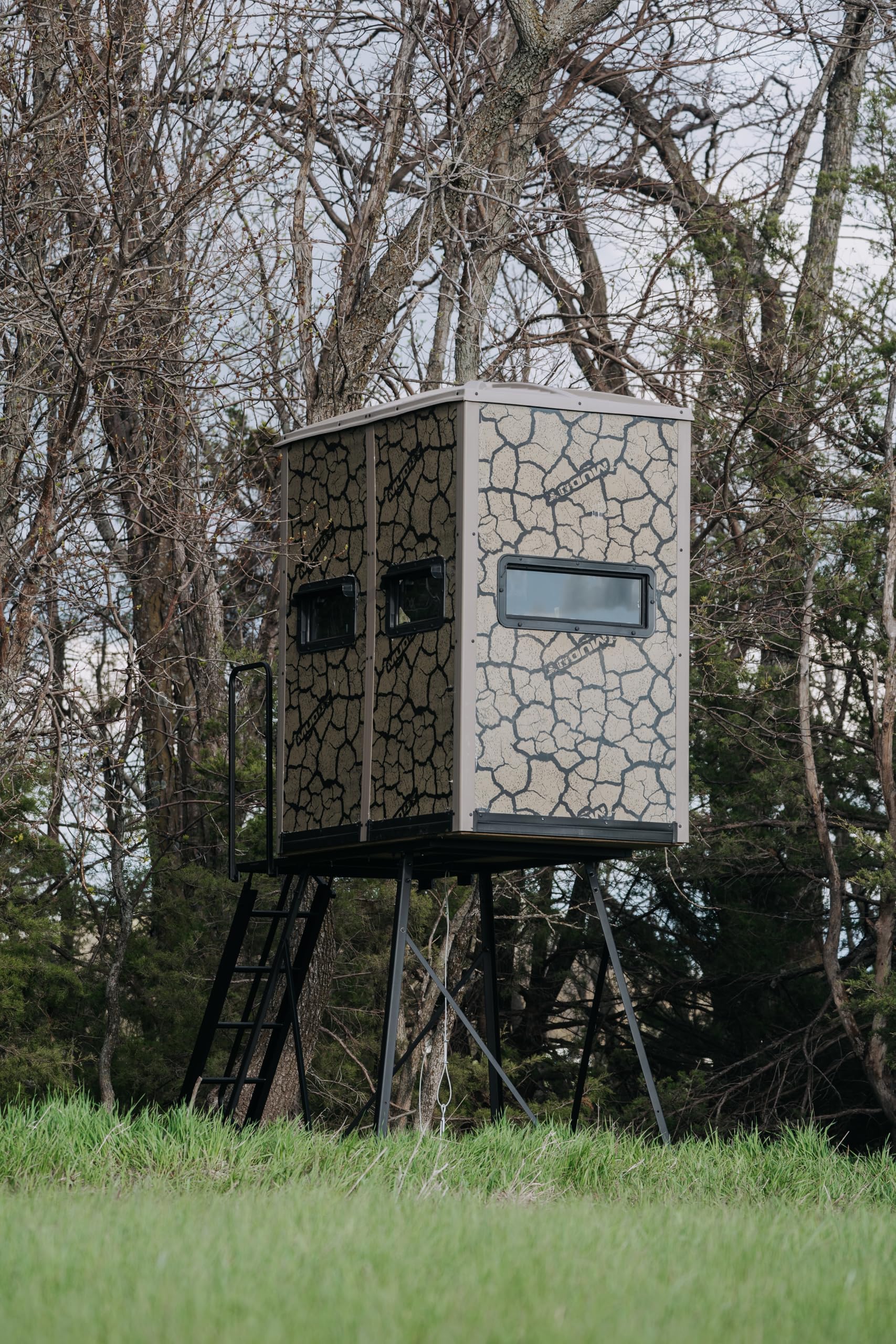 Striker Box Blind W/Elite 5' Tower/Steel Wall CONSTUCTION/Cracked MUD CAMO - Image 5